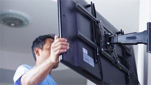 TV Mounting service in UAE - Helpire